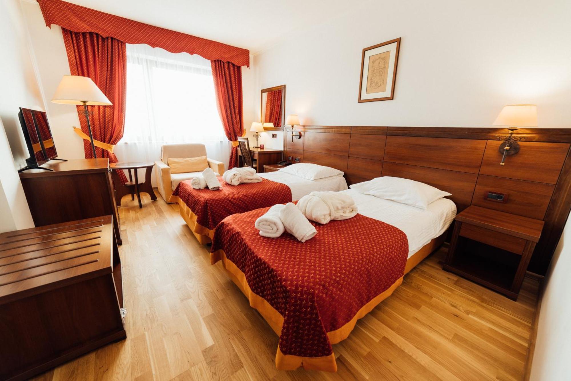 Hotel Picok Ðurđevac Eksteriør billede