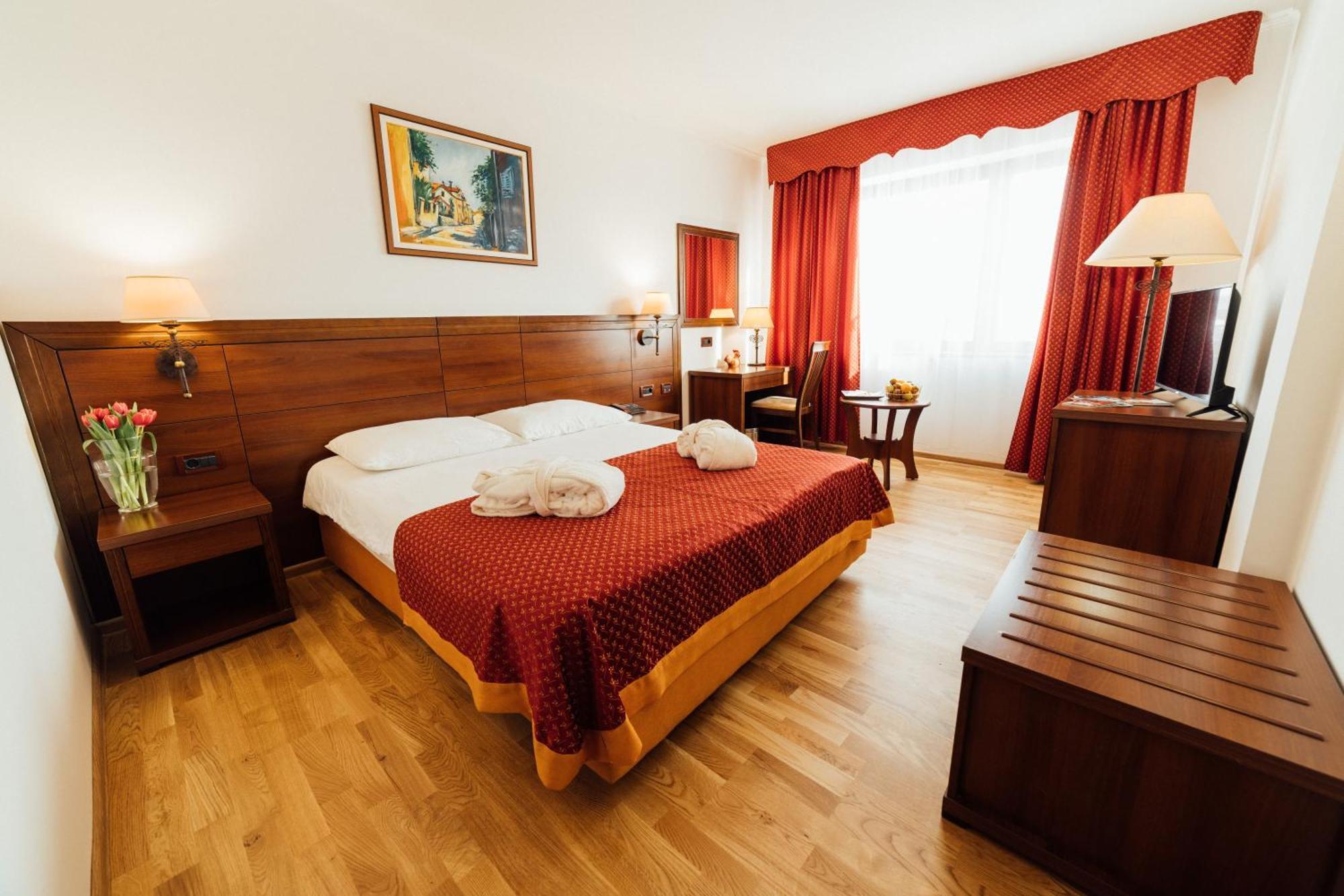 Hotel Picok Ðurđevac Eksteriør billede
