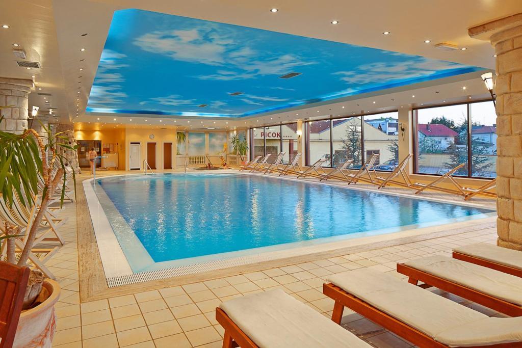 Hotel Picok Ðurđevac Eksteriør billede