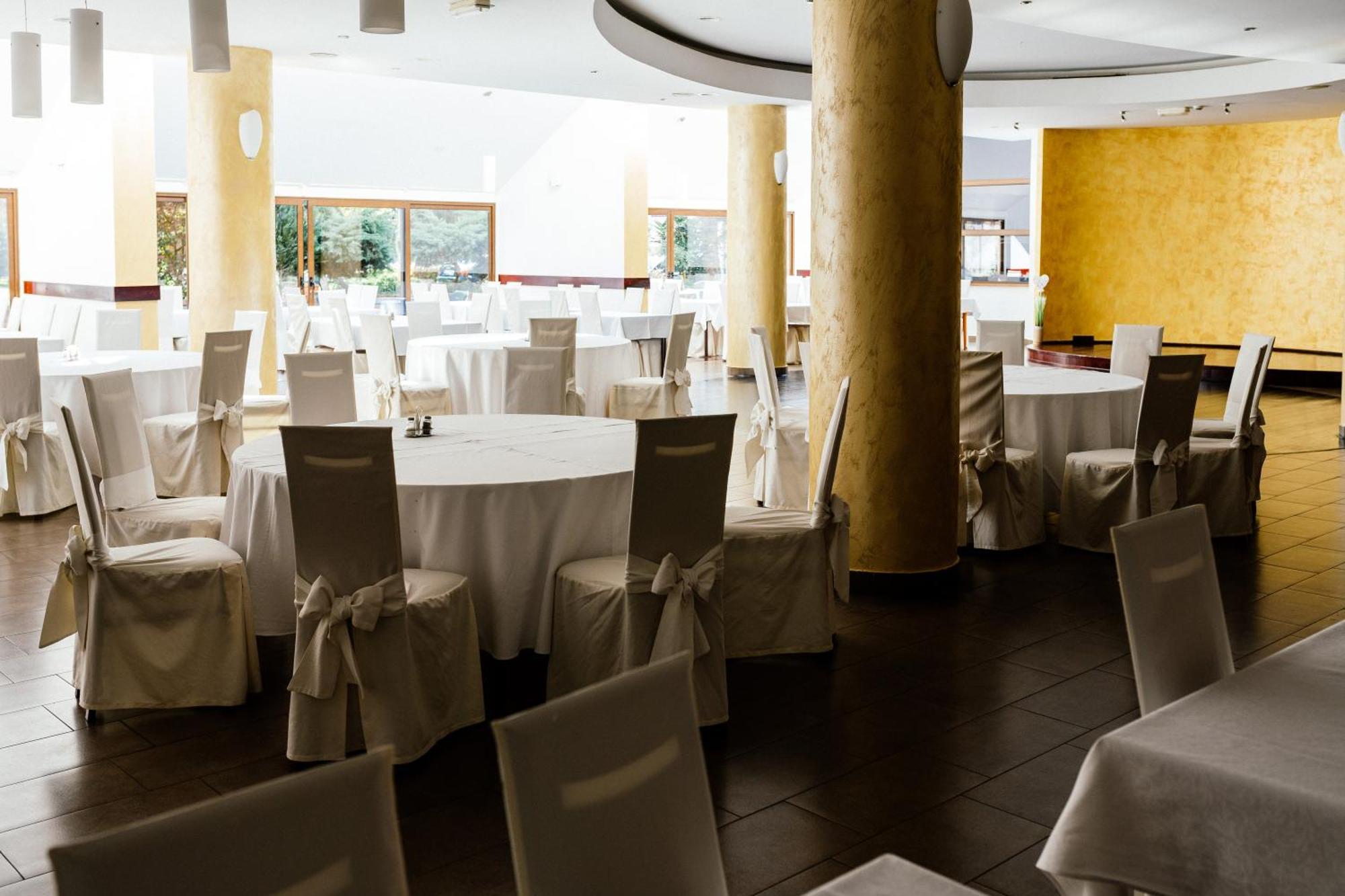 Hotel Picok Ðurđevac Eksteriør billede