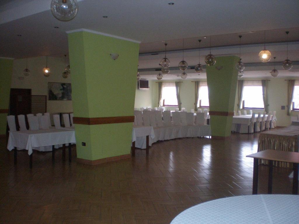Hotel Picok Ðurđevac Eksteriør billede